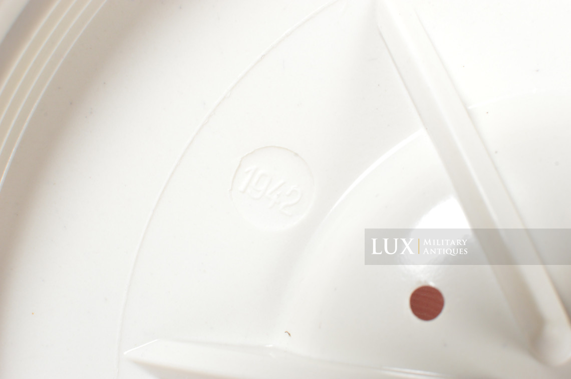 German white bakelite butterdish - photo 13