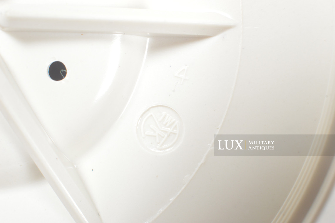 German white bakelite butterdish - photo 14