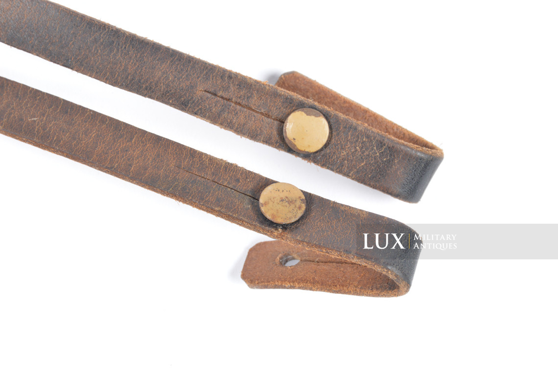 Late war German binocular leather neck strap - photo 8