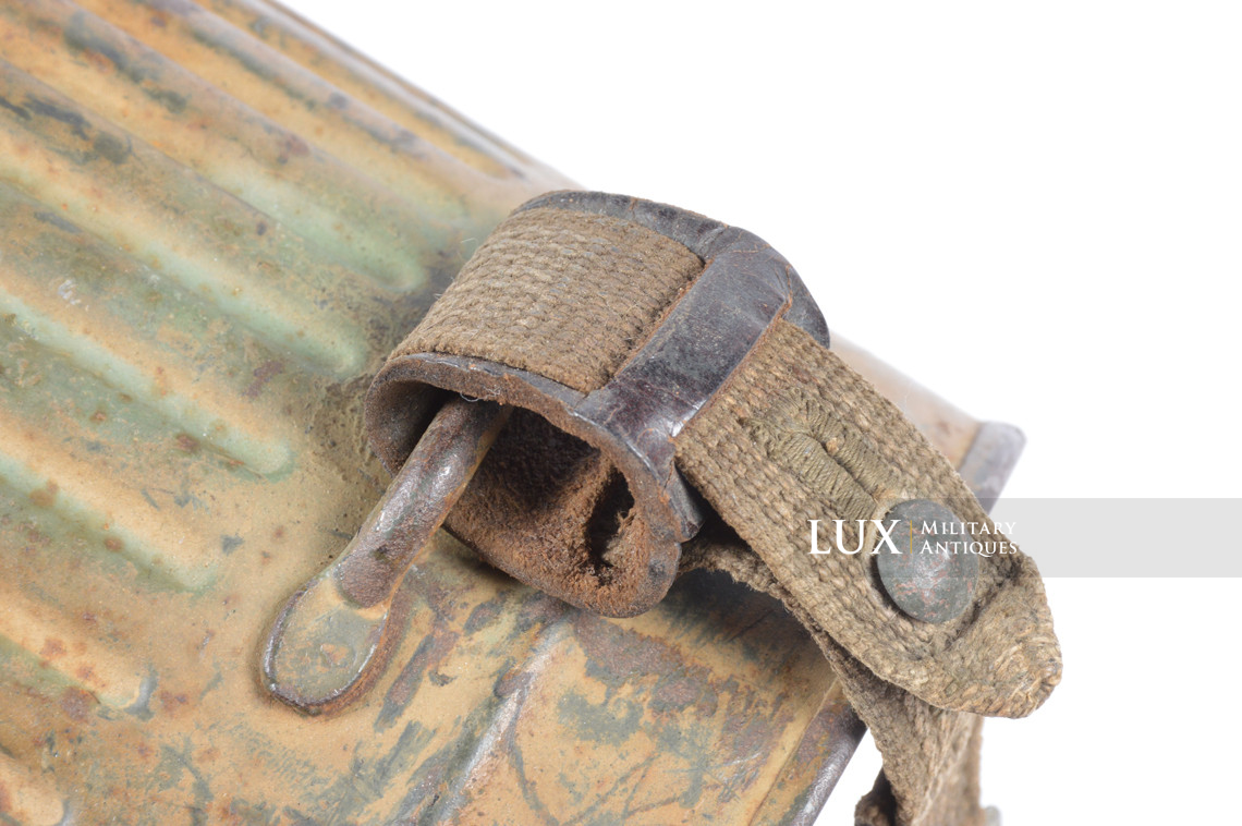 Ensemble boîtier de masque anti-gaz allemand camouflé trois tons - photo 17