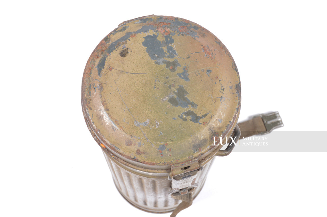 German three-tone camouflage gas mask canister, « named / Paris » - photo 13