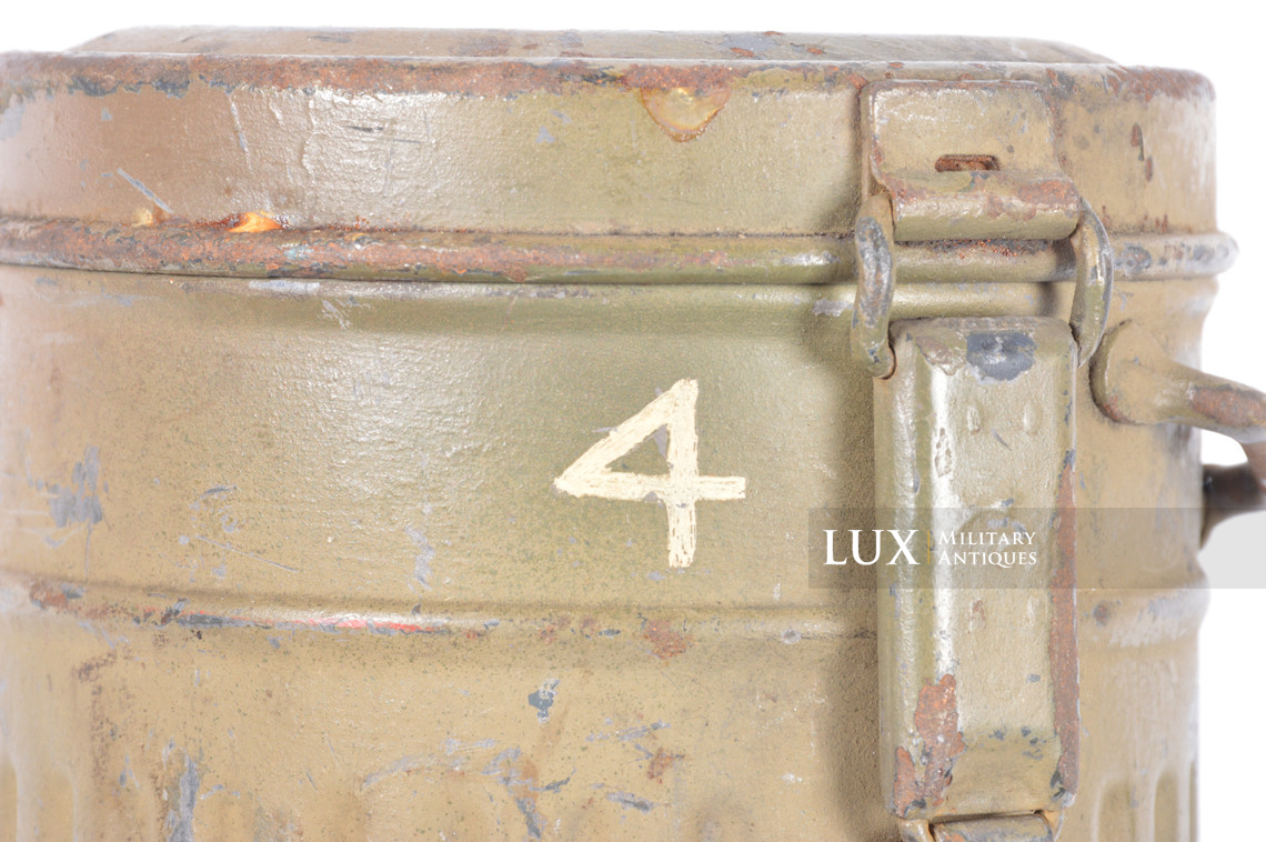 German three-tone camouflage gas mask canister, « named / Paris » - photo 15