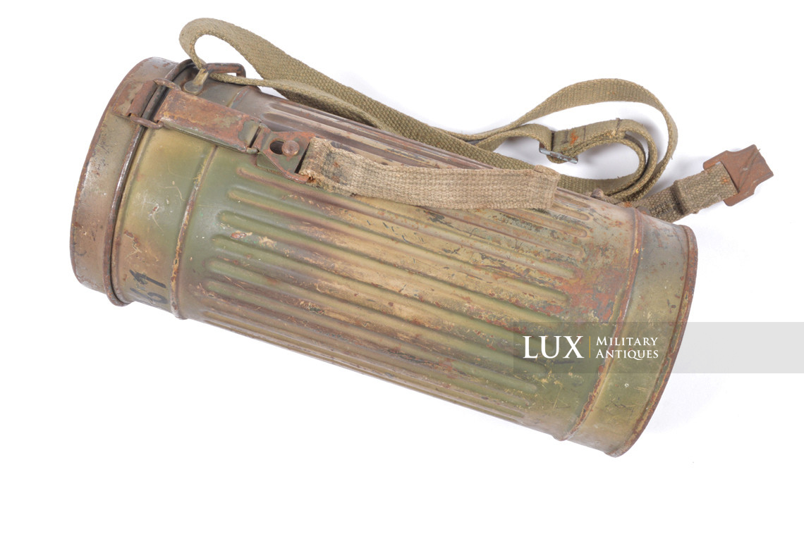 German three-tone camouflage gas mask canister, « Normandy / as-found » - photo 8