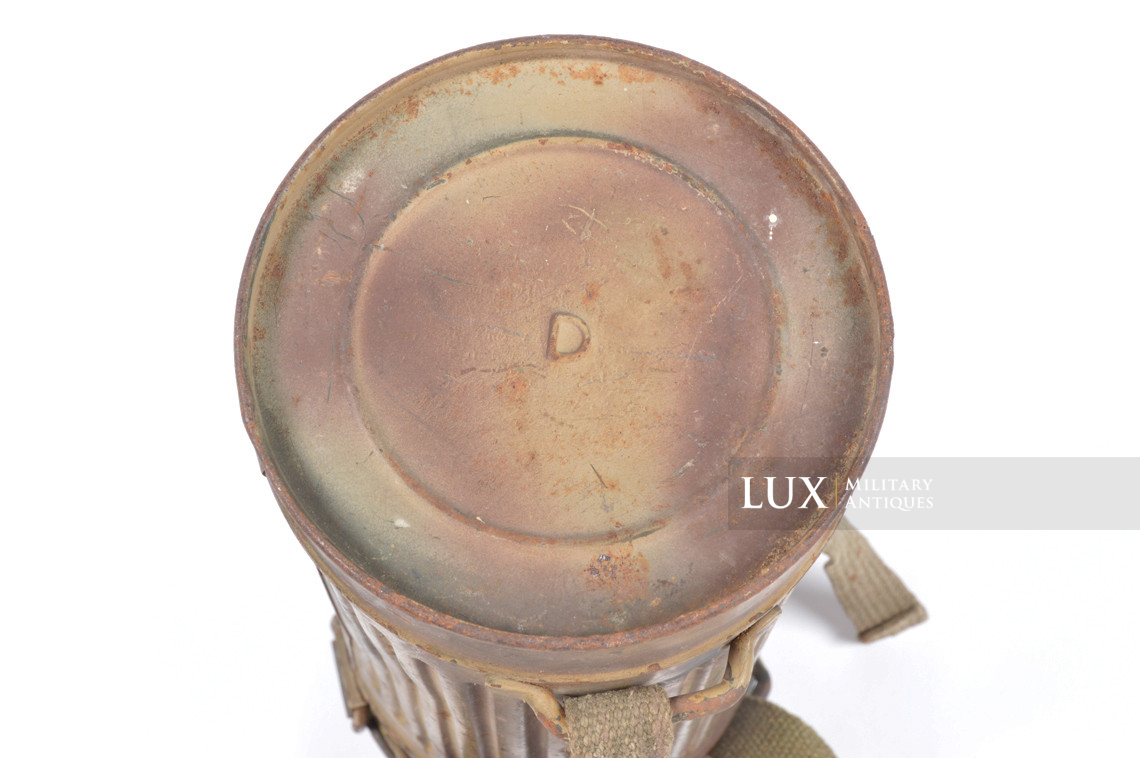 German three-tone camouflage gas mask canister, « Normandy / as-found » - photo 14
