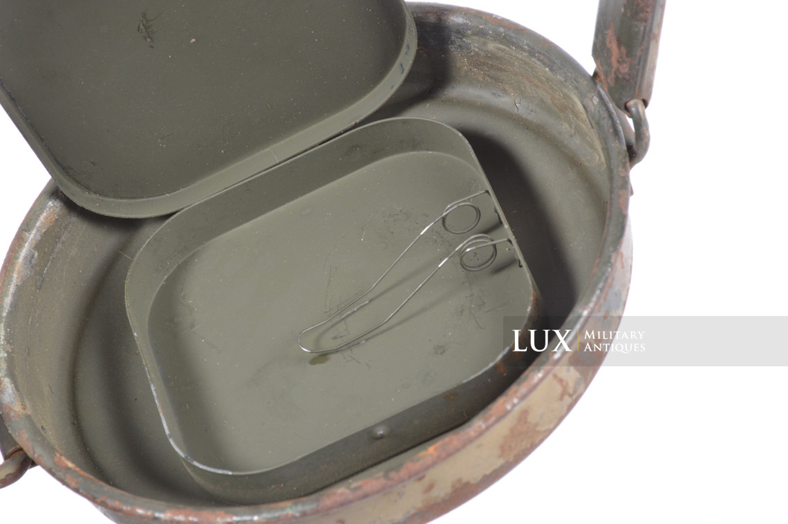 German three-tone camouflage gas mask canister, « Normandy / as-found » - photo 38