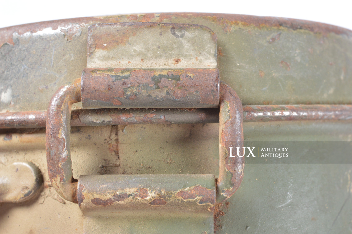 German three-tone camouflage gas mask canister, « Normandy / as-found » - photo 32