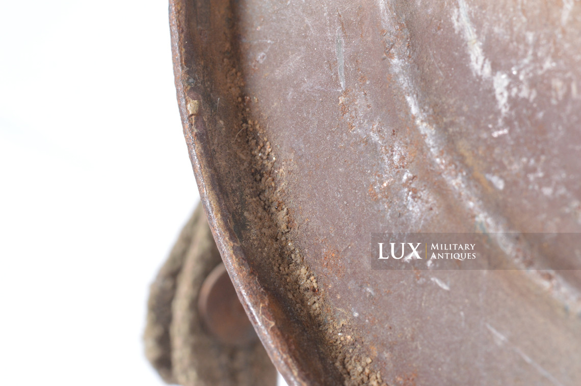 German three-tone camouflage gas mask canister, « Normandy / as-found » - photo 34