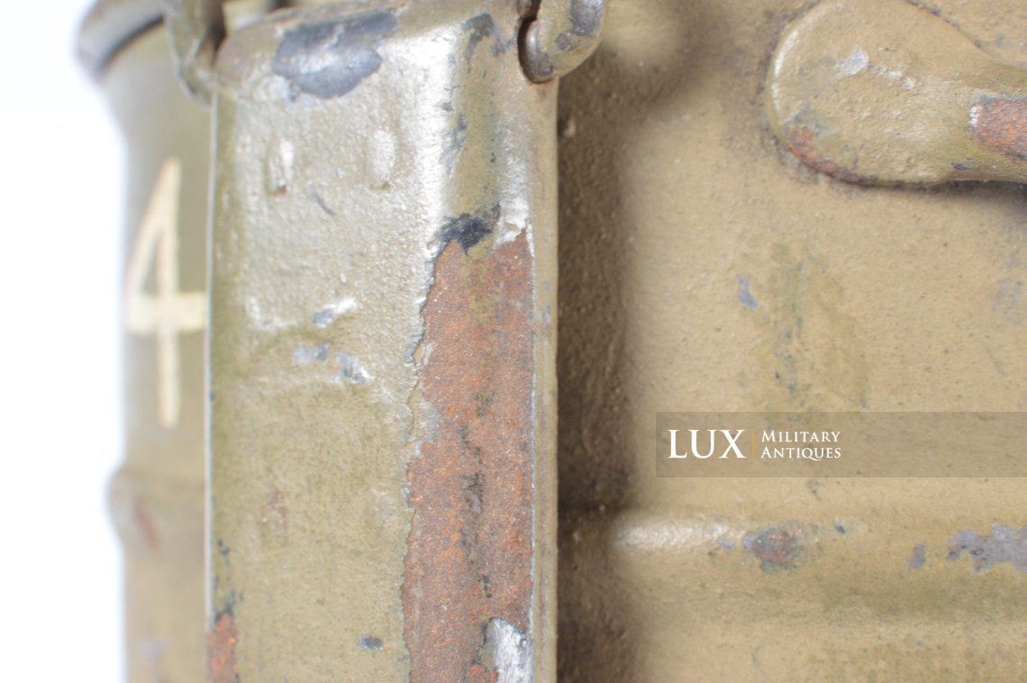 German three-tone camouflage gas mask canister, « named / Paris » - photo 22