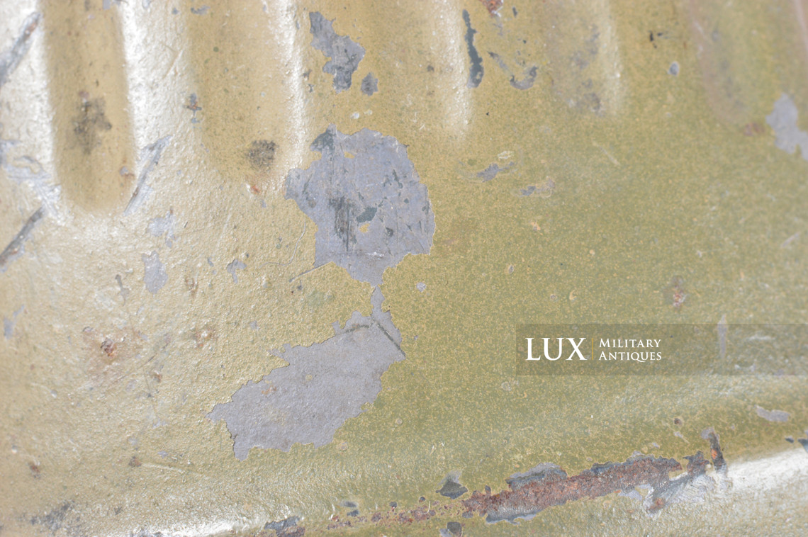 German three-tone camouflage gas mask canister, « named / Paris » - photo 27