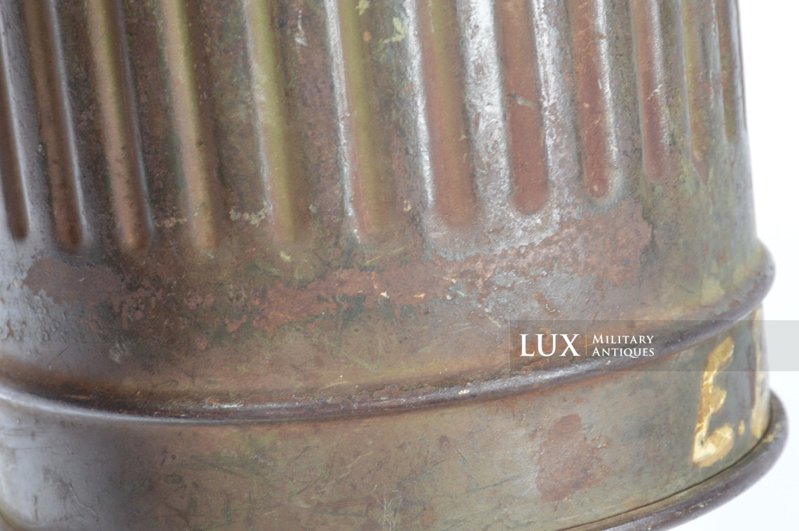 German three-tone camouflage gas mask canister set, « named / flak unit marked » - photo 19