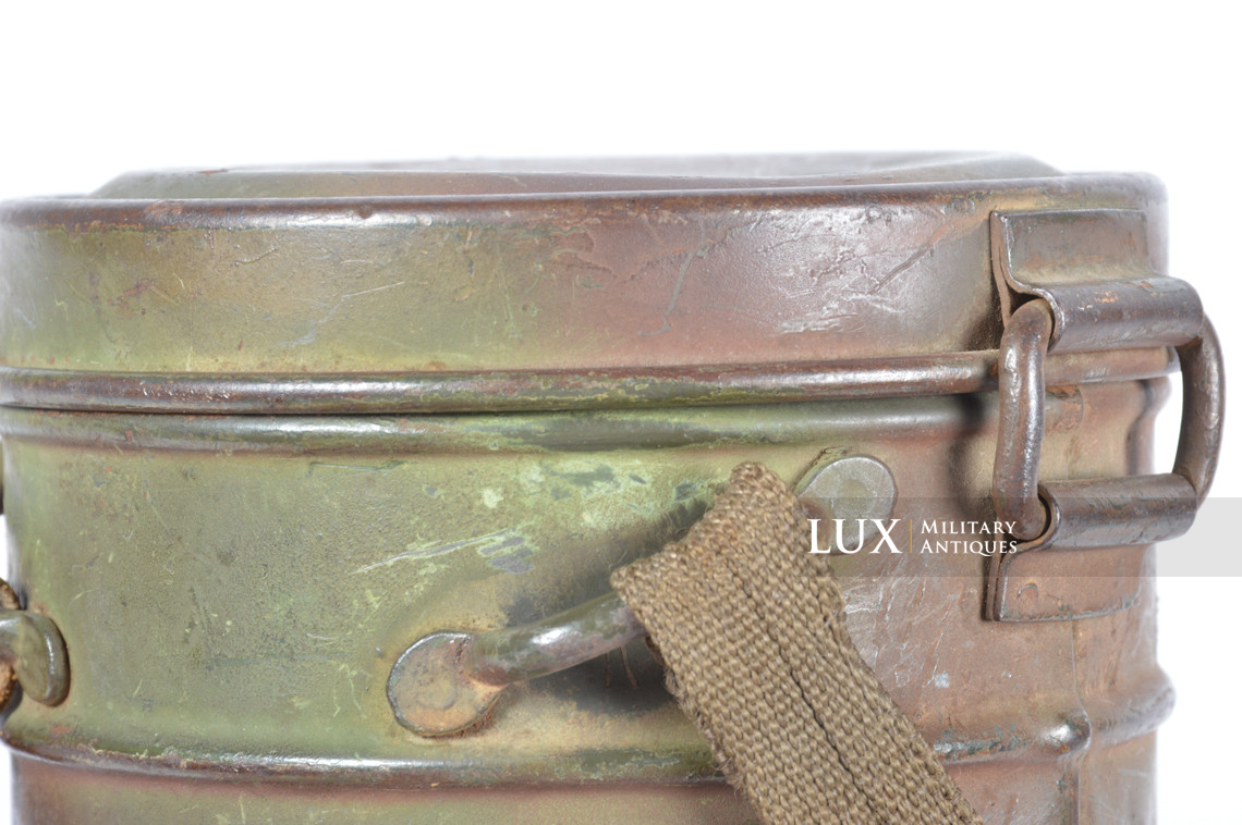 German three-tone camouflage gas mask canister set, « named / flak unit marked » - photo 21