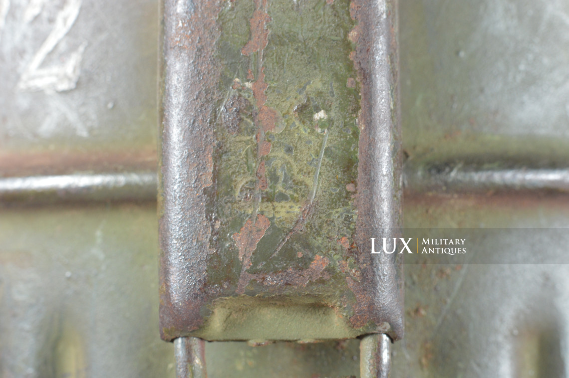 German three-tone camouflage gas mask canister set, « named / flak unit marked » - photo 30