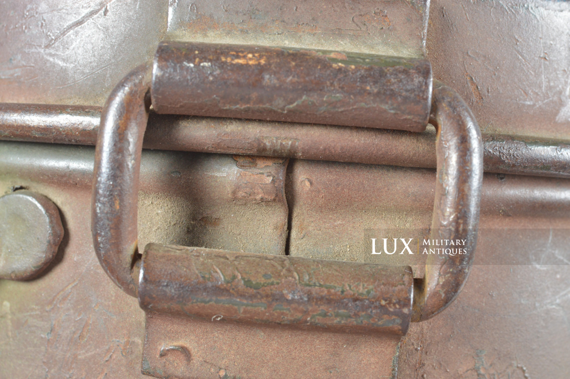 German three-tone camouflage gas mask canister set, « named / flak unit marked » - photo 35