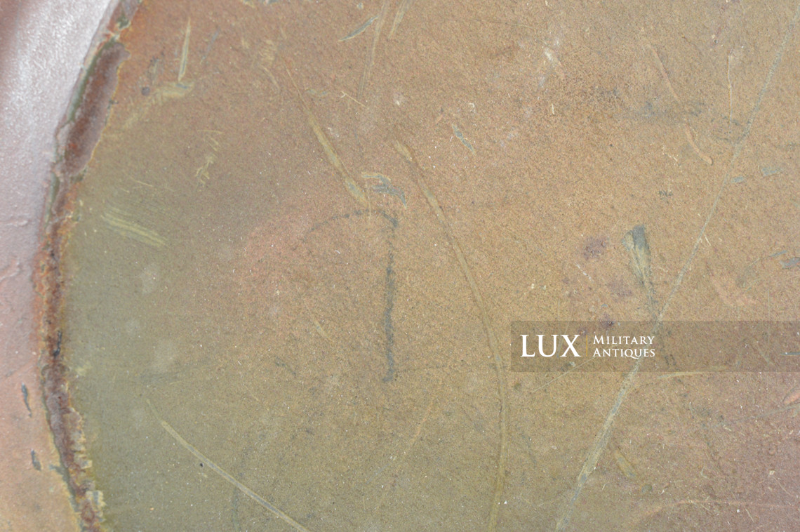 German three-tone camouflage gas mask canister set, « named / flak unit marked » - photo 37