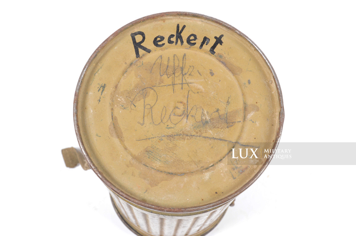 German tan camouflage gas mask canister, « Uffz Reckert » - photo 12