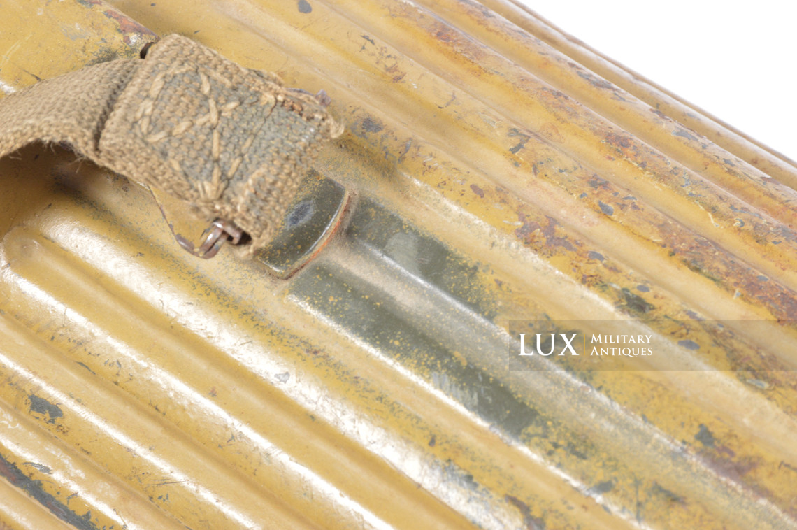 German tan camouflage gas mask canister, « Uffz Reckert » - photo 13