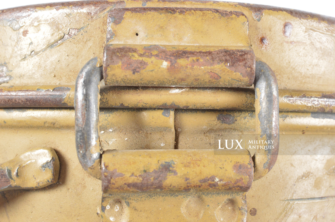 German tan camouflage gas mask canister, « Uffz Reckert » - photo 25