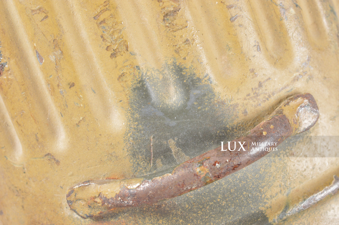 German tan camouflage gas mask canister, « Uffz Reckert » - photo 26