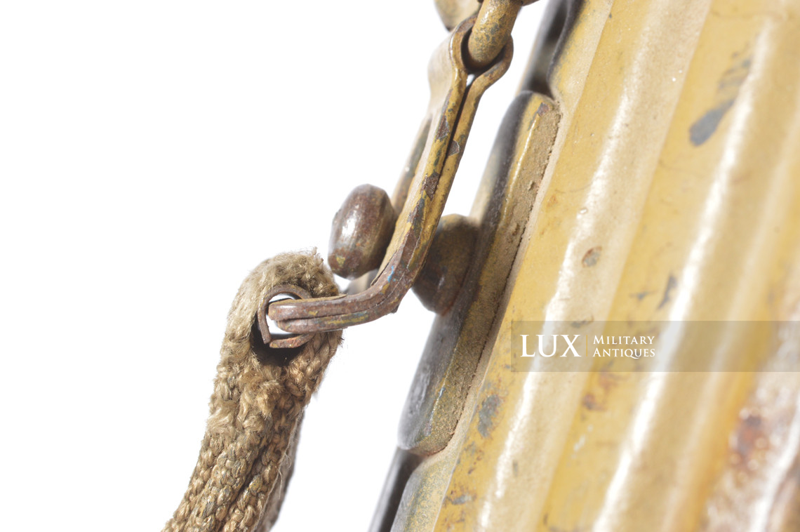 German tan camouflage gas mask canister, « Uffz Reckert » - photo 30