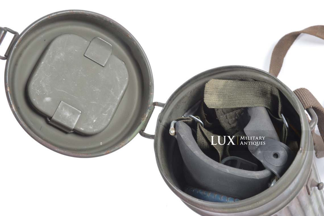 German late-war two tone camouflage gas mask set, « toxic colors » - photo 41