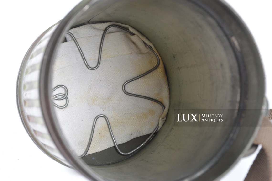 German late-war two tone camouflage gas mask set, « toxic colors » - photo 44