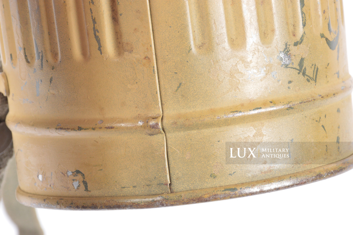 German early short tan camouflage gas mask canister - photo 21