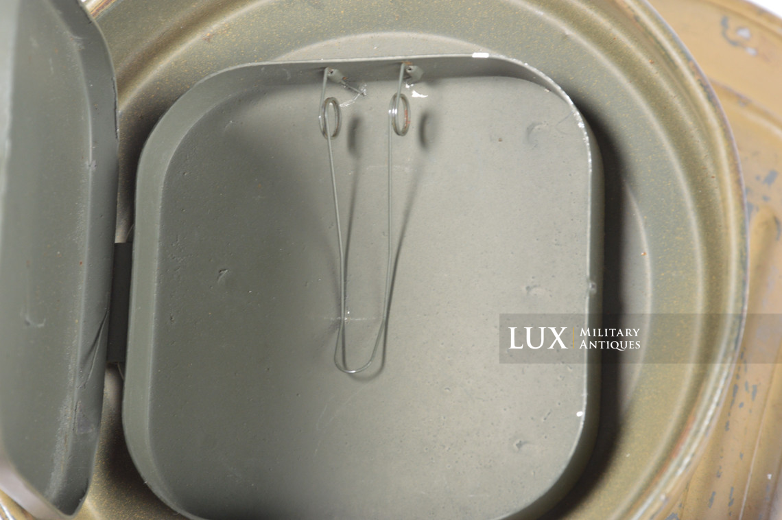 German early short tan camouflage gas mask canister - photo 43