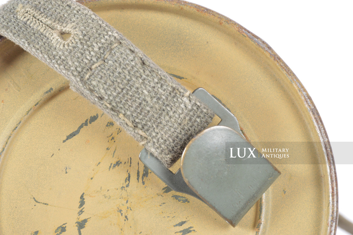 German early short tan camouflage gas mask canister - photo 27