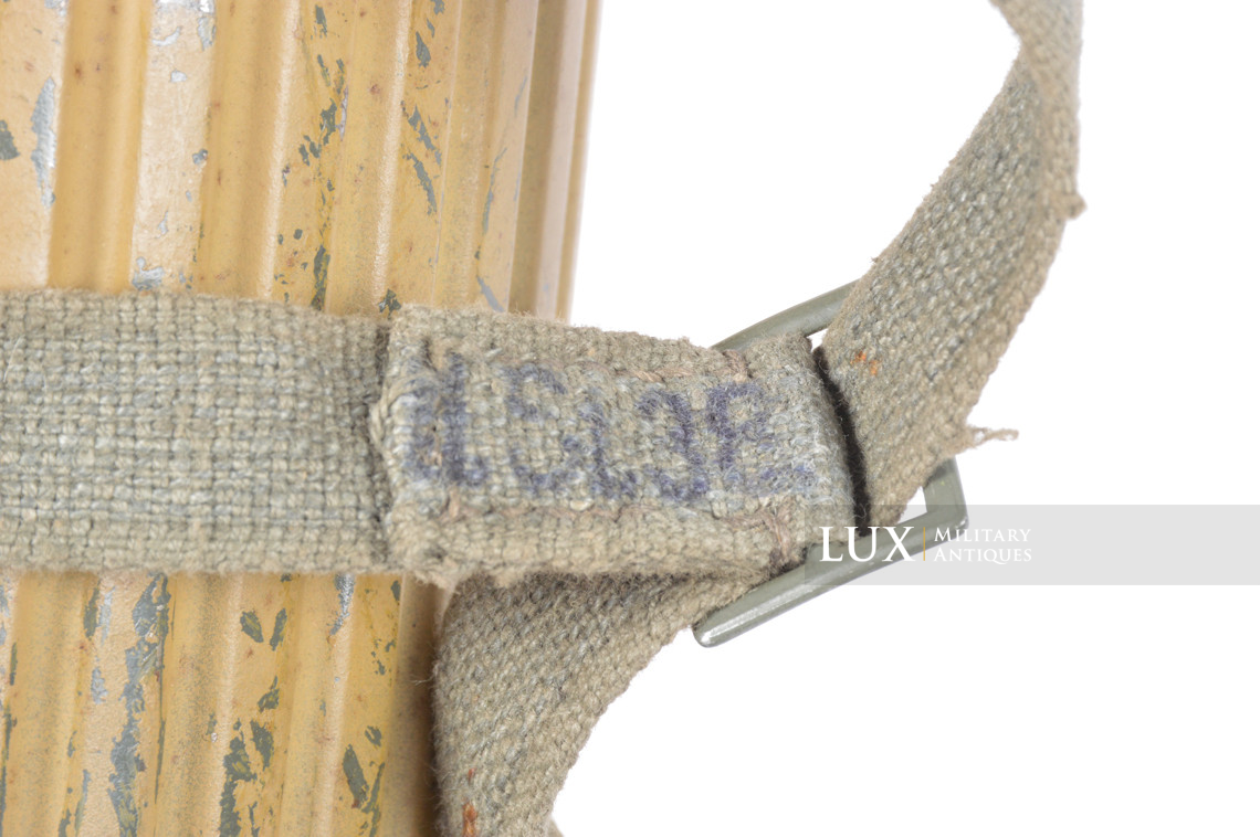 German early short tan camouflage gas mask canister - photo 29