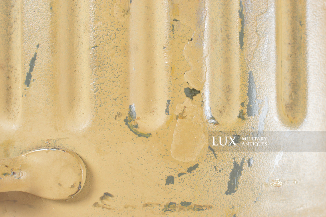 German early short tan camouflage gas mask canister - photo 32