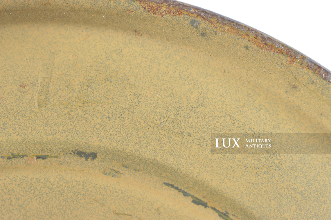 German early short tan camouflage gas mask canister - photo 17