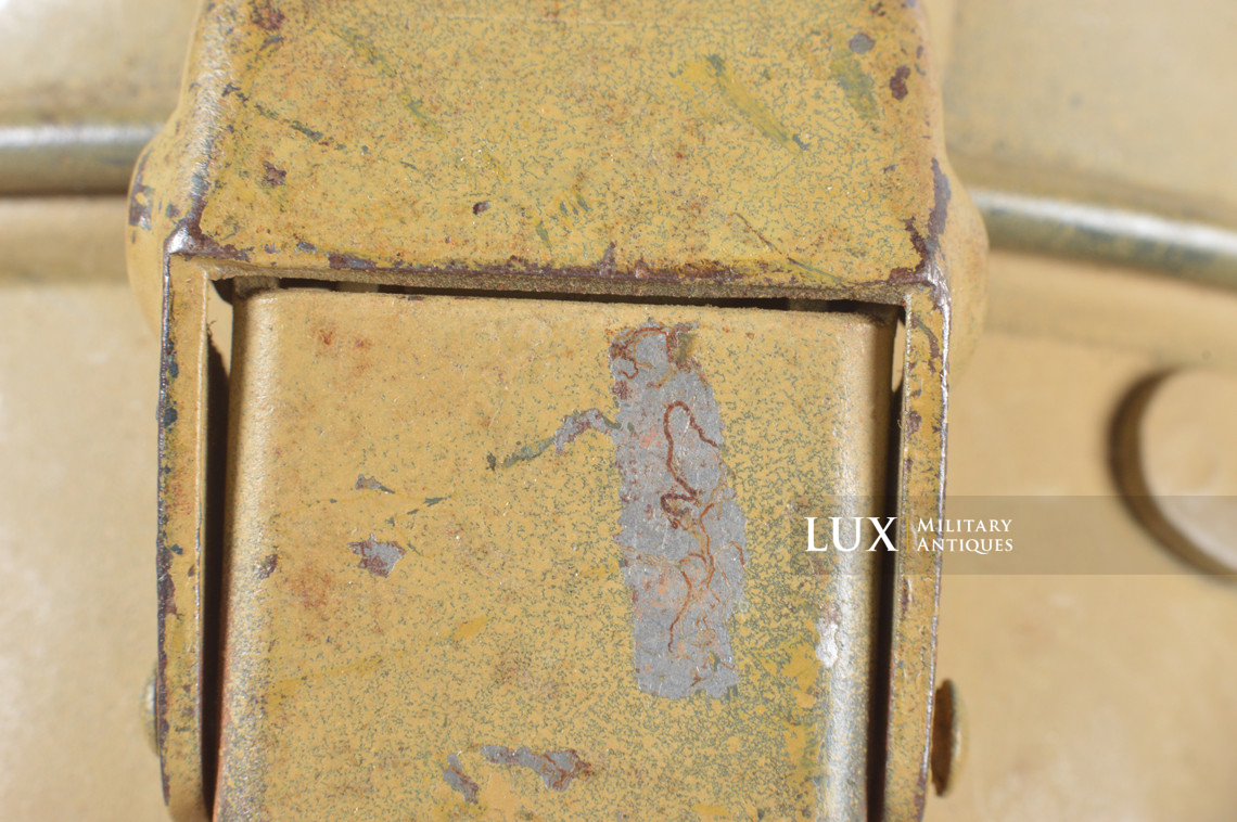 German early short tan camouflage gas mask canister - photo 37