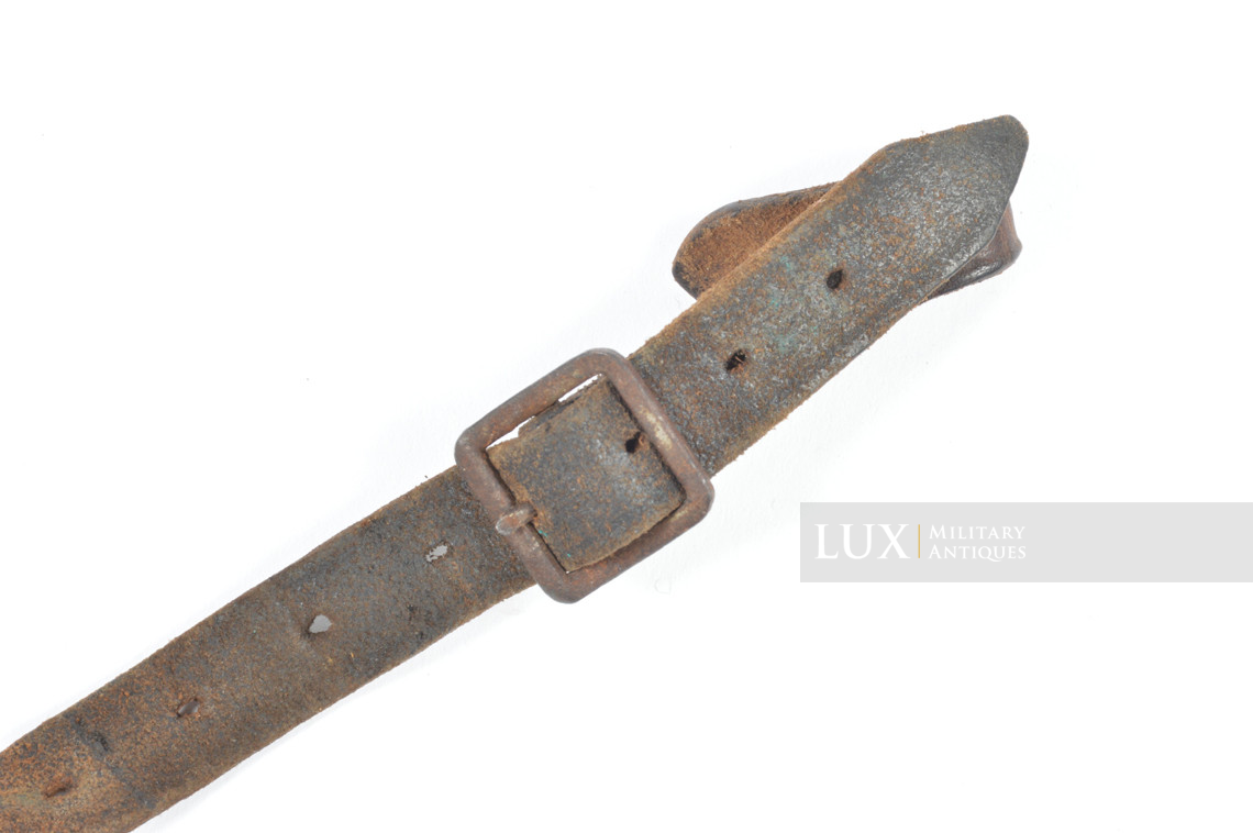 Jugulaire de casque allemand milieu de guerre  - photo 8