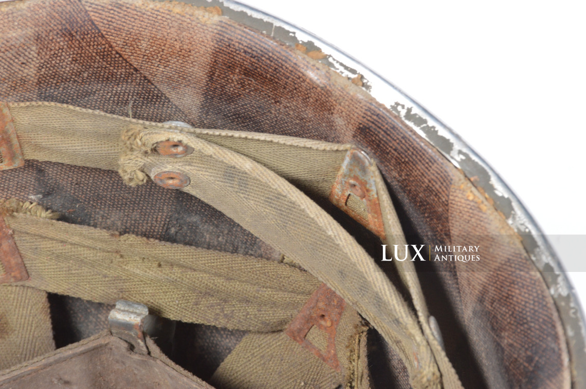 Rare casque USM1 impacté, « Bataille des Ardennes - Malmedy » - photo 28