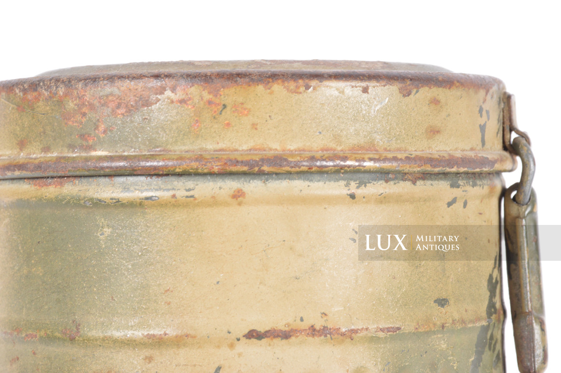 German two-tone camouflage gas mask canister - photo 14
