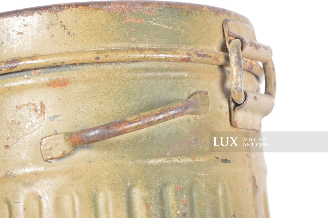 German two-tone camouflage gas mask canister - photo 16