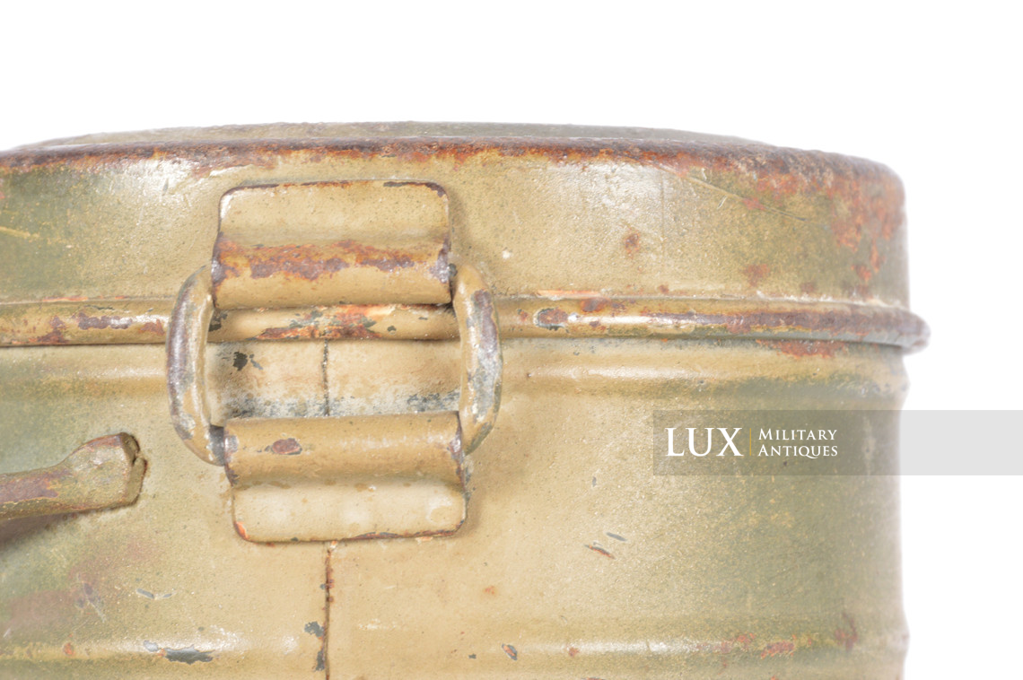 German two-tone camouflage gas mask canister - photo 17