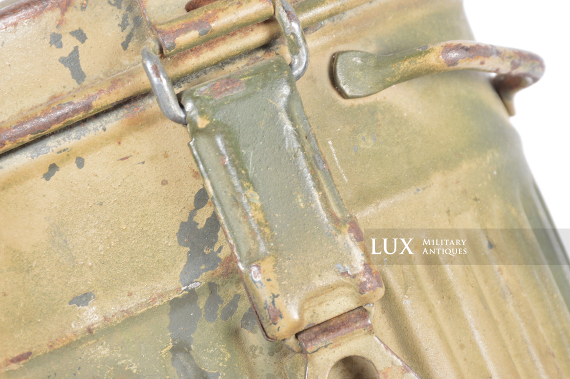 German two-tone camouflage gas mask canister - photo 22
