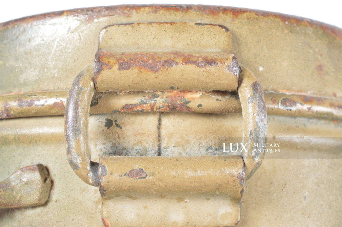 German two-tone camouflage gas mask canister - photo 28