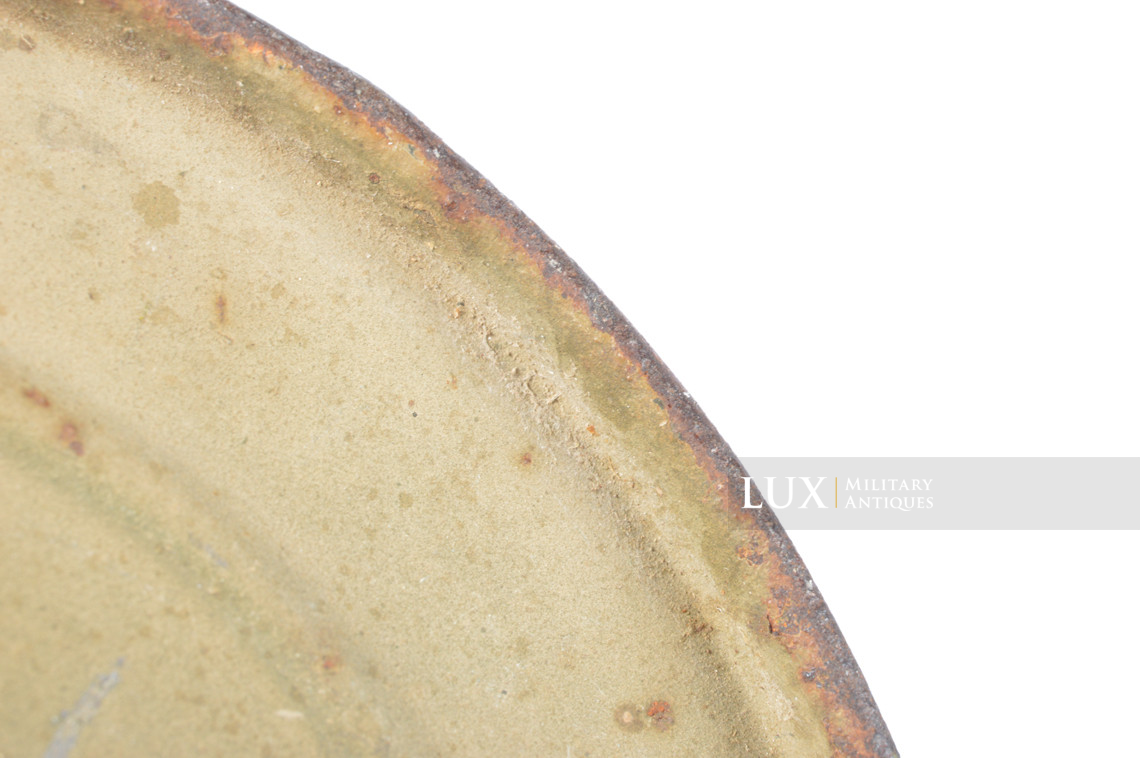 German two-tone camouflage gas mask canister - photo 32