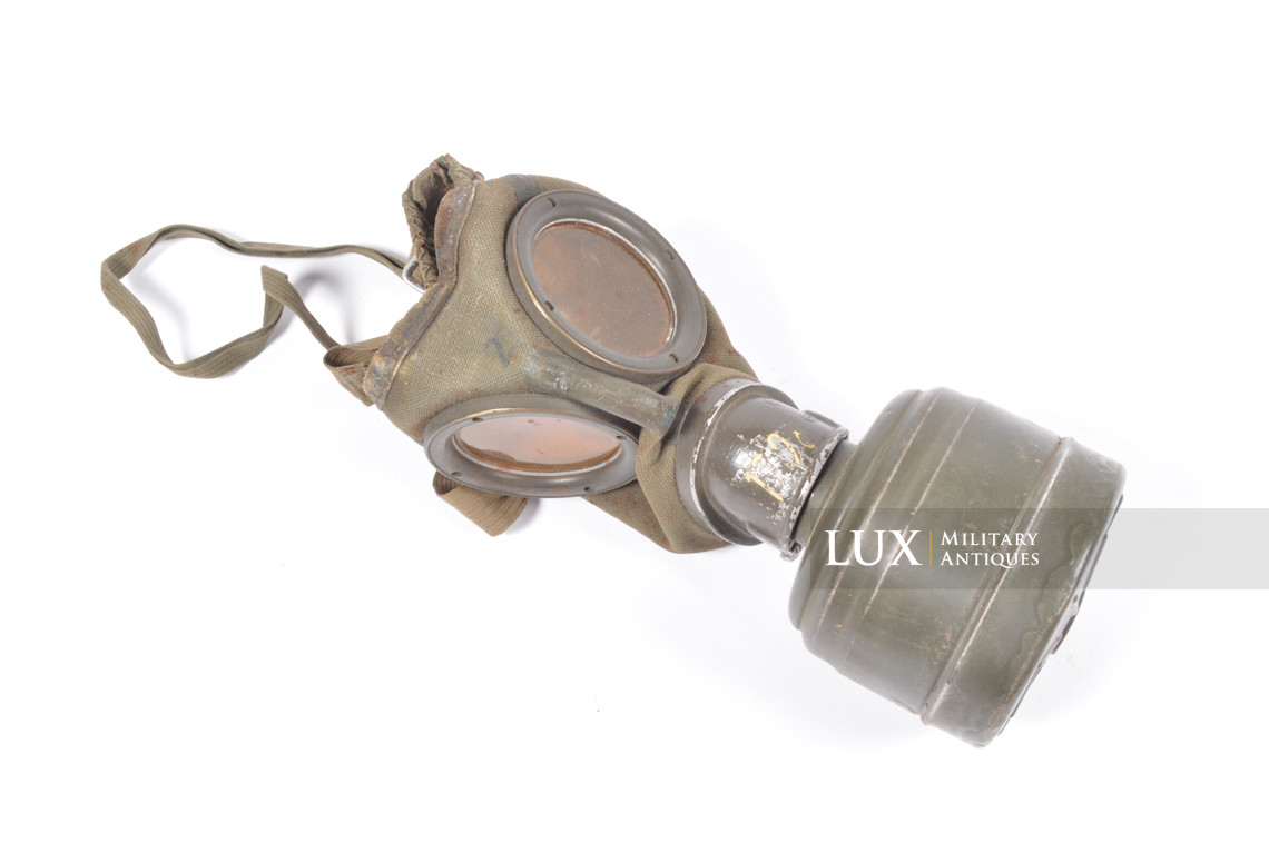 German two-tone camouflage gas mask canister - photo 38