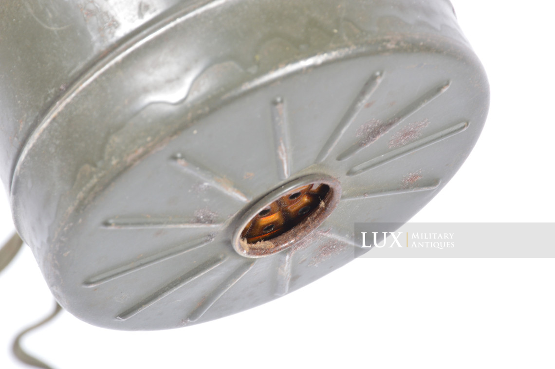 German two-tone camouflage gas mask canister - photo 43