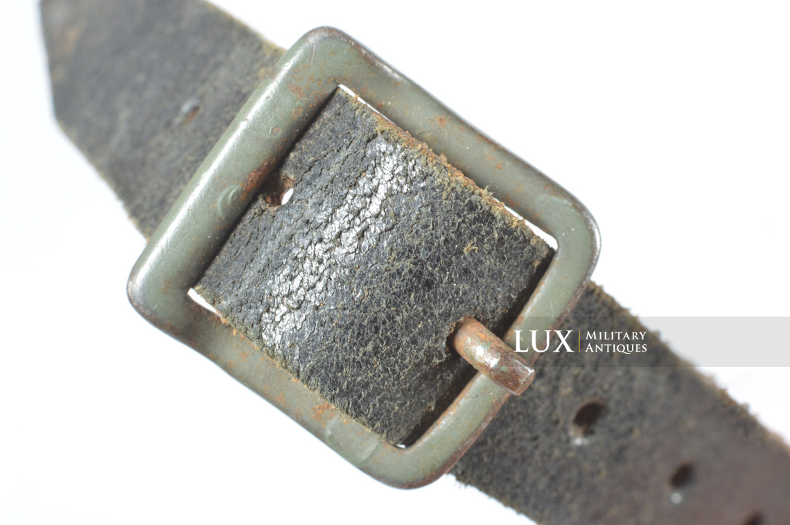 Jugulaire de casque allemand, « G. SINGER KLATTAU 1942 » - photo 9