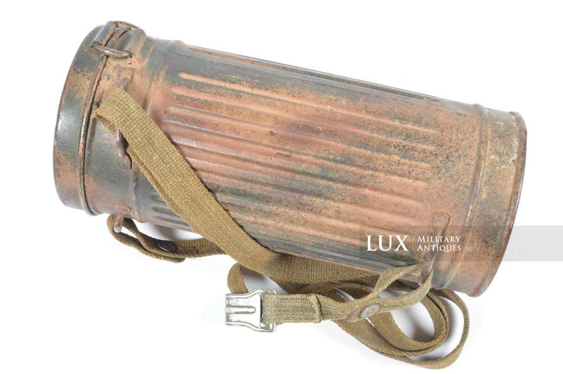 Ensemble boîtier de masque anti-gaz allemand camouflé trois tons, « Normandie » - photo 10