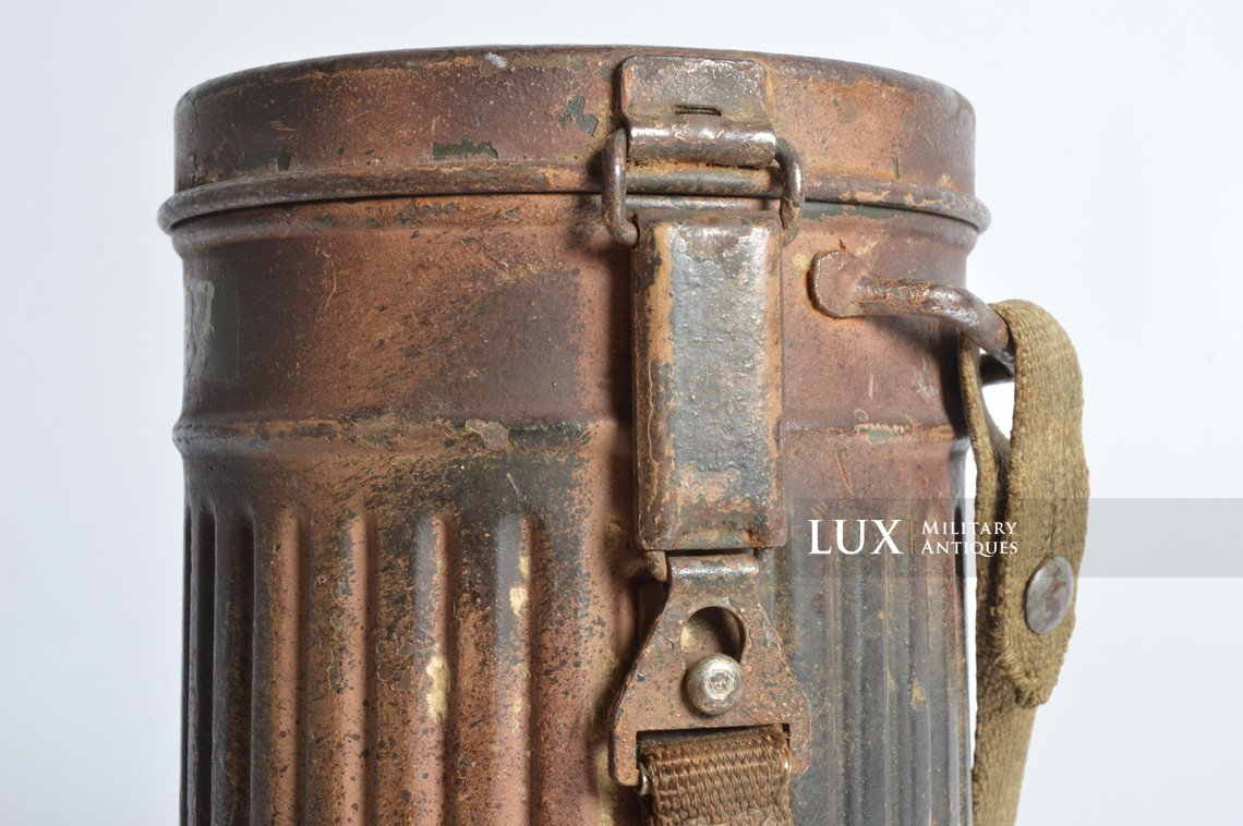 Ensemble boîtier de masque anti-gaz allemand camouflé trois tons, « Normandie » - photo 15