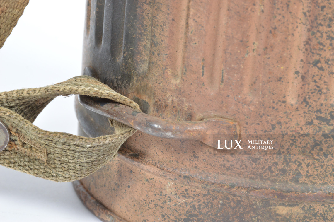 Ensemble boîtier de masque anti-gaz allemand camouflé trois tons, « Normandie » - photo 21