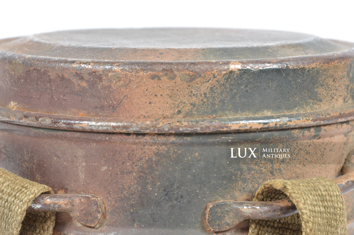 Ensemble boîtier de masque anti-gaz allemand camouflé trois tons, « Normandie » - photo 22