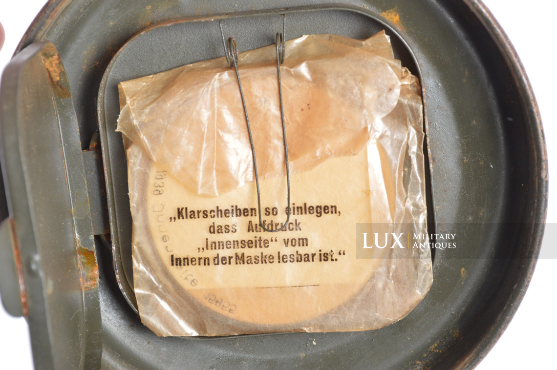 Ensemble boîtier de masque anti-gaz allemand camouflé trois tons, « Normandie » - photo 27