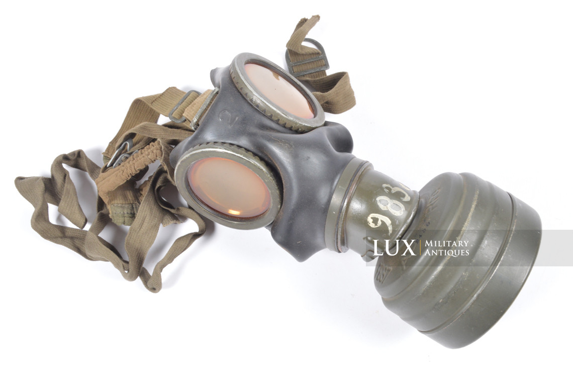 Ensemble boîtier de masque anti-gaz allemand camouflé trois tons, « Normandie » - photo 49