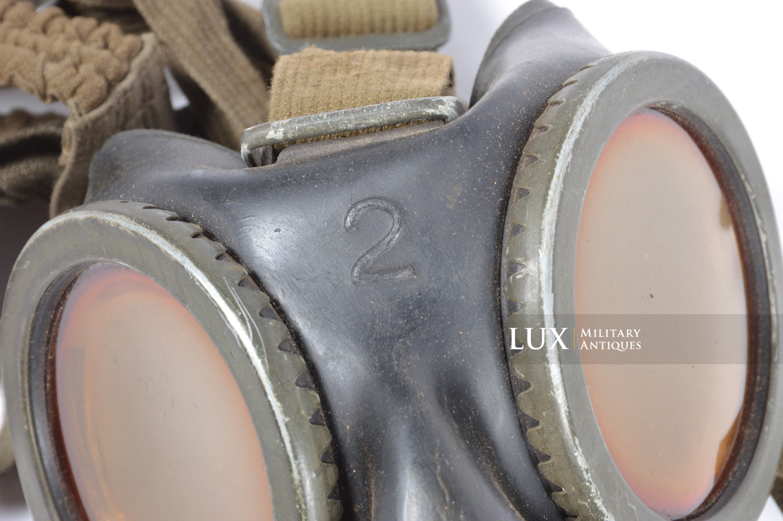 Ensemble boîtier de masque anti-gaz allemand camouflé trois tons, « Normandie » - photo 51